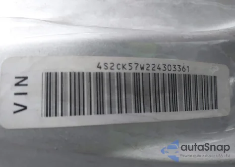 2002 Isuzu Rodeo Sport S 3.2L V6 Hard Top/S 3.2L V6 Soft Top z USA, uszkodzony, nr VIN 4S2CK57W224303361